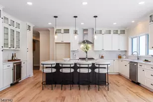 19 West Dr, Fairfield, NJ 07004 - Photo 5