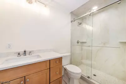 19 West Dr, Fairfield, NJ 07004 - Photo 35