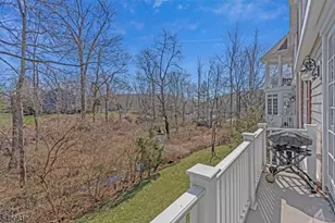 8 Schmidt Cir, Watchung, NJ 07069 - Photo 25