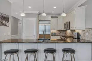 8 Schmidt Cir, Watchung, NJ 07069 - Photo 11