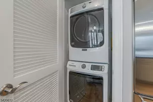 8 Schmidt Cir, Watchung, NJ 07069 - Photo 9