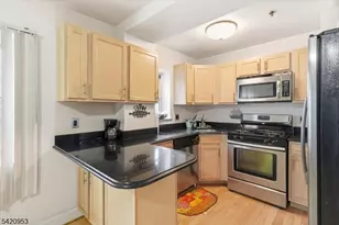 70 S Munn Ave, East Orange, NJ 07018 - Photo 7