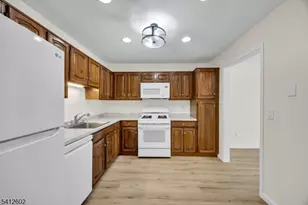 113 Heather Ct, Edison, NJ 08820 - Photo 13