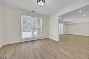 113 Heather Ct, Edison, NJ 08820 - Photo 7