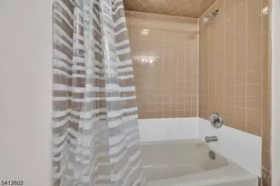 113 Heather Ct, Edison, NJ 08820 - Photo 23