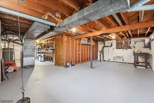 100 Hayes Ave, Clark Township, NJ 07066 - Photo 23