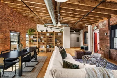 61 New Jersey Railroad Ave #13, Newark, NJ 07105 - Photo 3