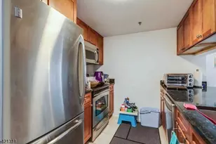 100 Old Palisade Rd, Fort Lee, NJ 07024 - Photo 5