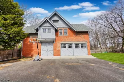 811 Field Ave, Plainfield, NJ 07060 - Photo 3