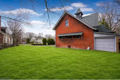 811 Field Ave, Plainfield, NJ 07060 - Photo 5