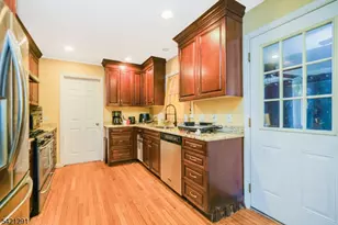 811 Field Ave, Plainfield, NJ 07060 - Photo 7