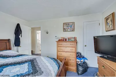 346 N 6th Ave, Manville, NJ 08835 - Photo 27