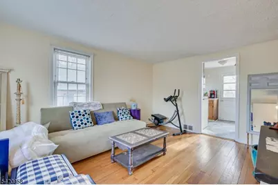 346 N 6th Ave, Manville, NJ 08835 - Photo 5