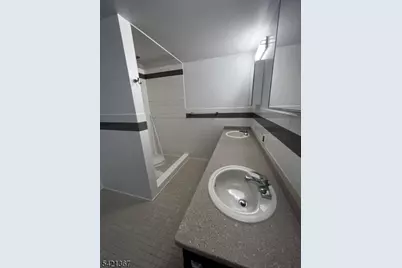 53 W Palisade Ave Und #406, Englewood, NJ 07631 - Photo 11