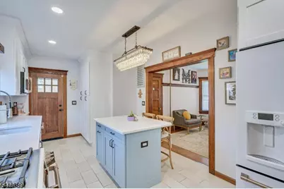 302 Mountainview Ter, Dunellen, NJ 08812 - Photo 17