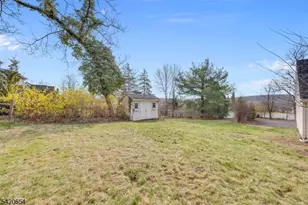 24 Riverwood Ave, Bedminster Township, NJ 07921 - Photo 31