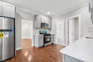 621 Roosevelt Ave, Carteret, NJ 07008 - Photo 9