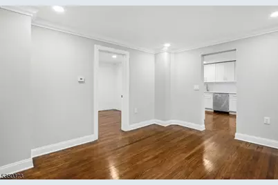 621 Roosevelt Ave, Carteret, NJ 07008 - Photo 13