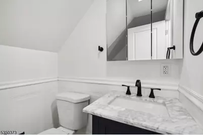 621 Roosevelt Ave, Carteret, NJ 07008 - Photo 21