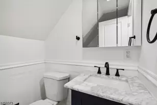 621 Roosevelt Ave, Carteret, NJ 07008 - Photo 21