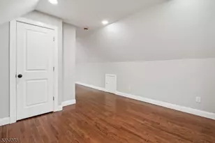 621 Roosevelt Ave, Carteret, NJ 07008 - Photo 25