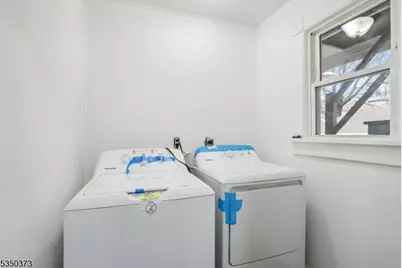 621 Roosevelt Ave, Carteret, NJ 07008 - Photo 17