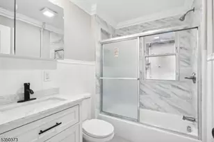 621 Roosevelt Ave, Carteret, NJ 07008 - Photo 15