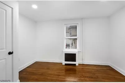 621 Roosevelt Ave, Carteret, NJ 07008 - Photo 11