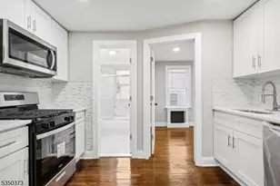 621 Roosevelt Ave, Carteret, NJ 07008 - Photo 3