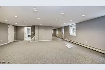 204 Deerfield Ln, Franklin Lakes, NJ 07417 - Photo 23