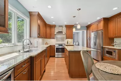 204 Deerfield Ln, Franklin Lakes, NJ 07417 - Photo 5