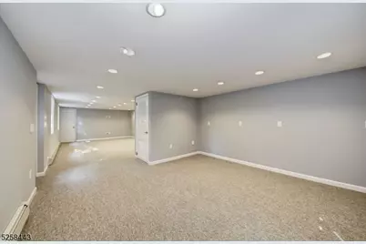 204 Deerfield Ln, Franklin Lakes, NJ 07417 - Photo 25