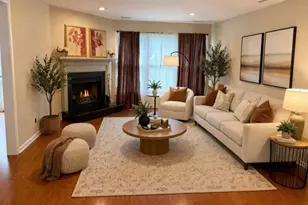 54 Holly Ct, Edison, NJ 08820 - Photo 7