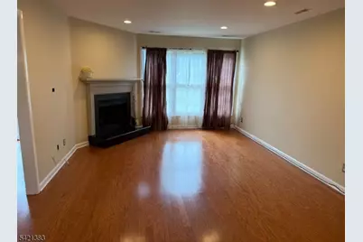 54 Holly Ct #54, Edison, NJ 08820 - Photo 9