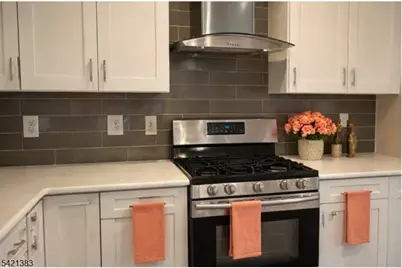 54 Holly Ct #54, Edison, NJ 08820 - Photo 15