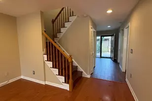 54 Holly Ct, Edison, NJ 08820 - Photo 11