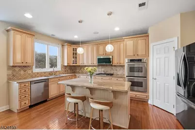 24 Crestview Dr, Clinton Township, NJ 08809 - Photo 3