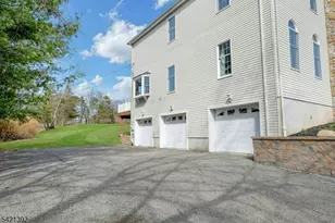 40 Horseneck Rd, Montville Township, NJ 07045 - Photo 33