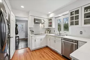 3 Dogwood Ln, Tewksbury Township, NJ 07830 - Photo 9