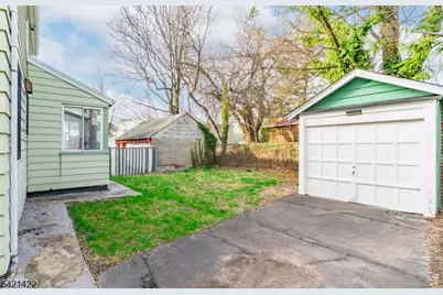 327 Field Pl, Hillside, NJ 07205 - Photo 25