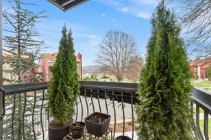 28 Trafalgar Ct, Washington Township, NJ 07840 - Photo 25