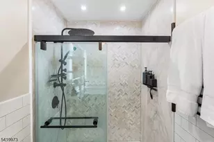 28 Trafalgar Ct, Washington Township, NJ 07840 - Photo 37