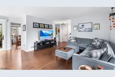 28 Trafalgar Ct, Washington Township, NJ 07840 - Photo 7