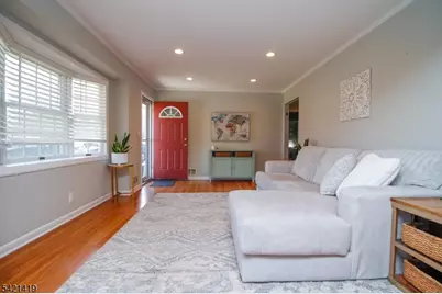 22 Oakland Ave, Rockaway Township, NJ 07866 - Photo 5