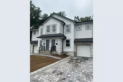 338 Lincoln Ave, Elmwood Park, NJ 07407 - Photo 1