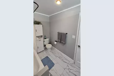 206 E Clay Ave, Roselle Park, NJ 07204 - Photo 13