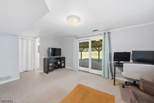 28 Lord Stirling Dr, Parsippany, NJ 07054 - Photo 31