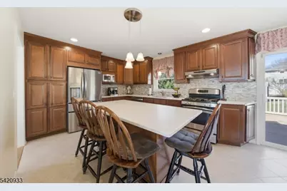 28 Lord Stirling Drive, Parsippany, NJ 07054 - Photo 11