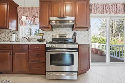 28 Lord Stirling Drive, Parsippany, NJ 07054 - Photo 13