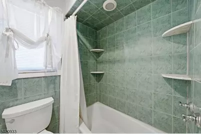 28 Lord Stirling Drive, Parsippany, NJ 07054 - Photo 17